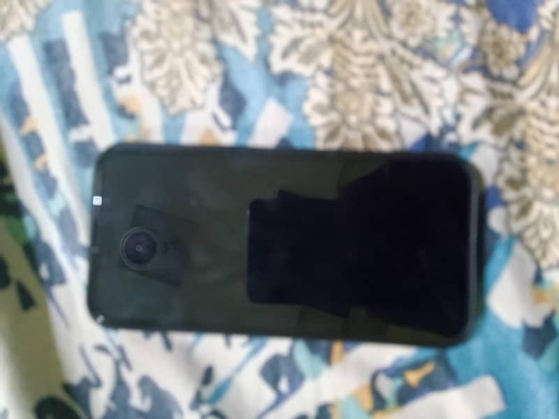 Apple iPhone 13 0
