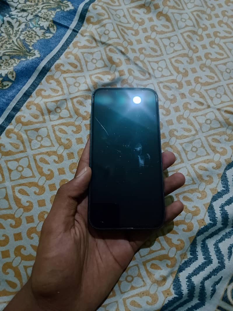 Apple iPhone 13 3