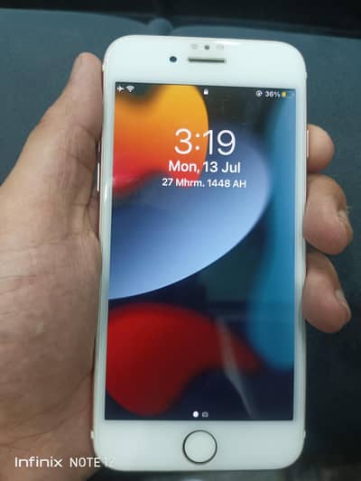 Apple iPhone 7