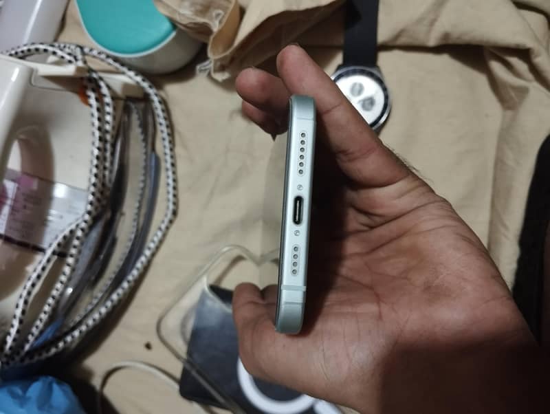 Apple iPhone 15 plus 2