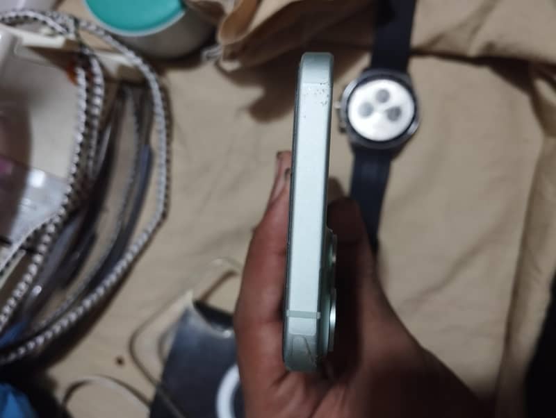 Apple iPhone 15 plus 3