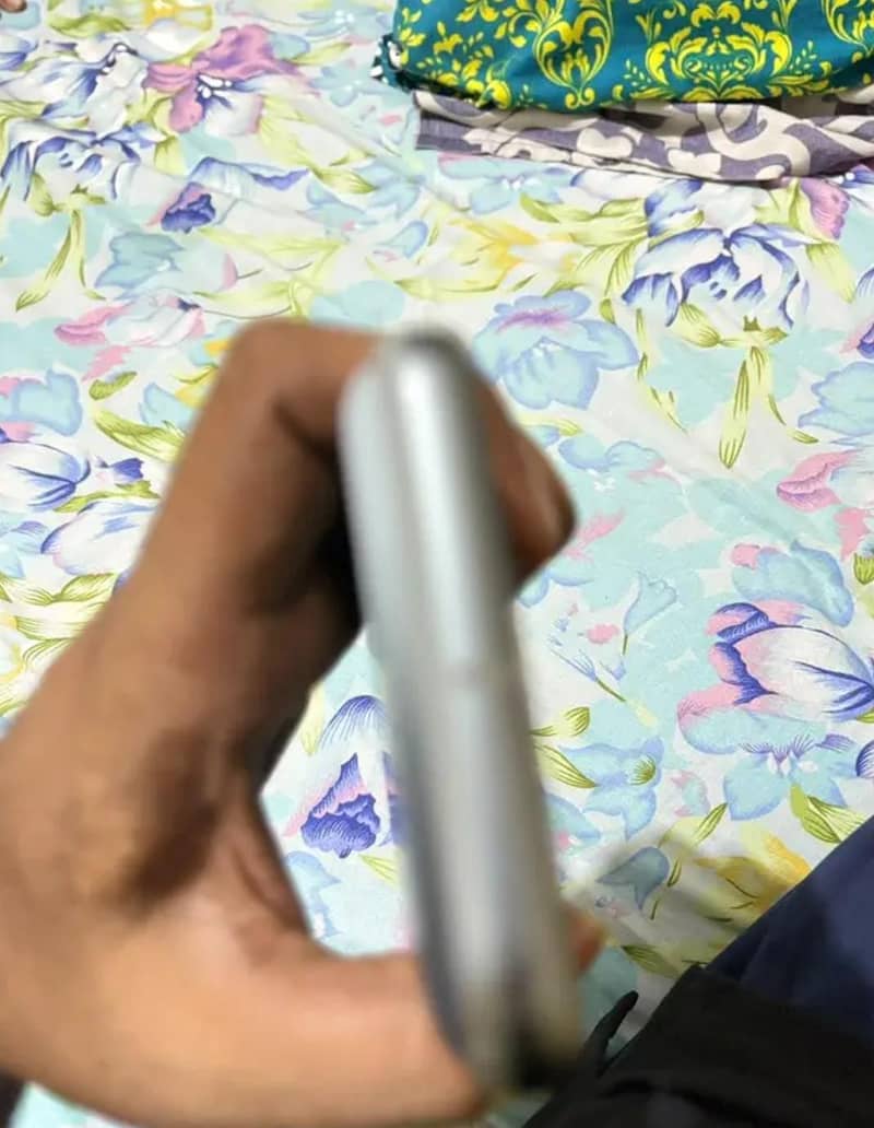 Google Pixel 8 2