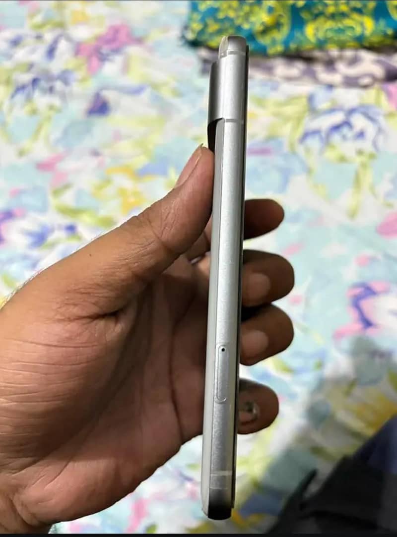 Google Pixel 8 3