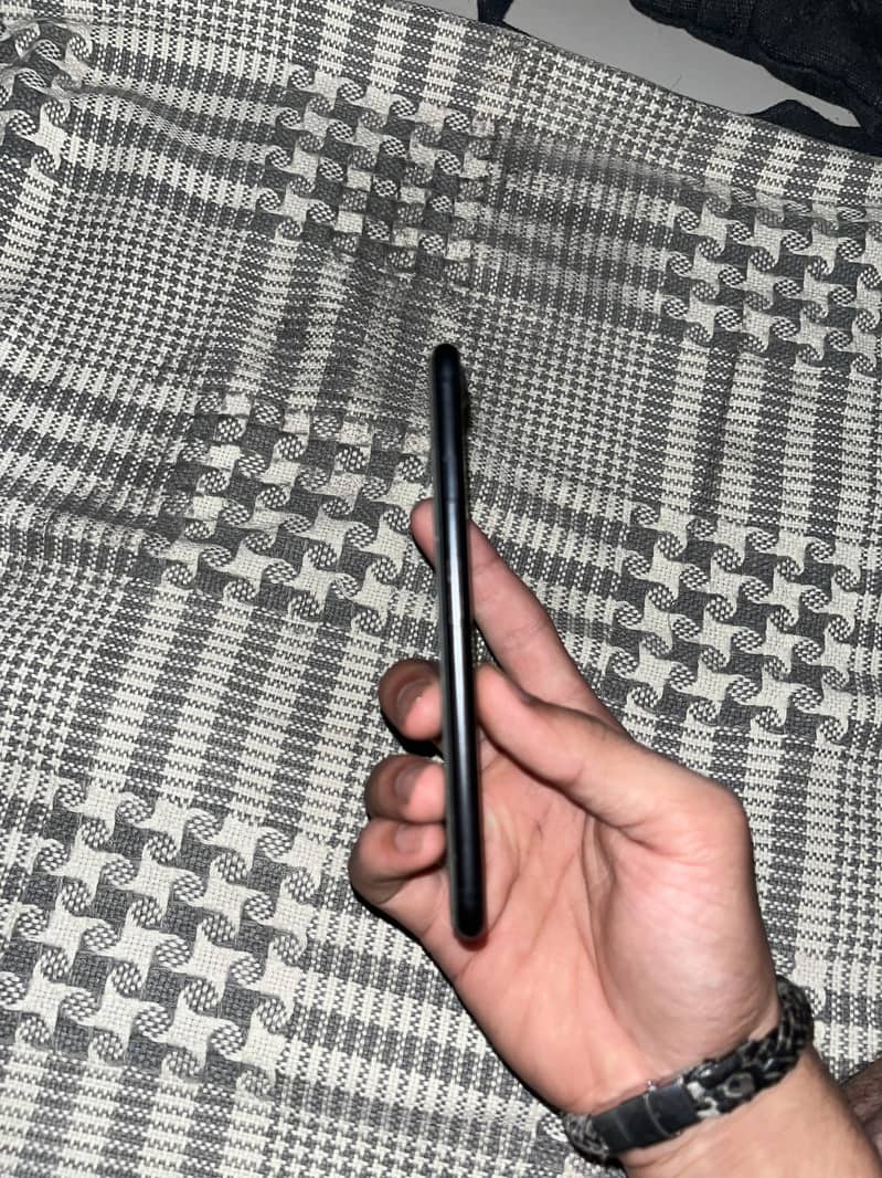 Apple iPhone 7 5