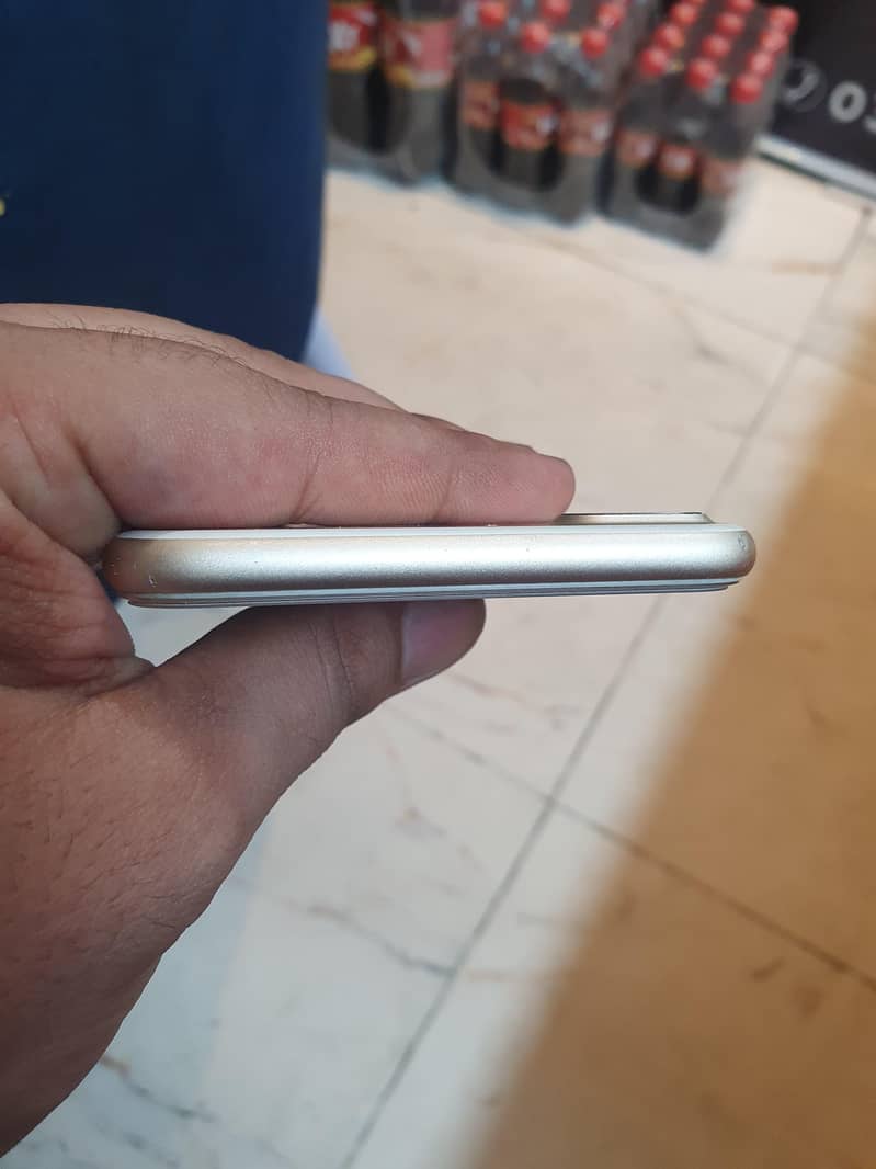 Apple iPhone 7 Plus 2