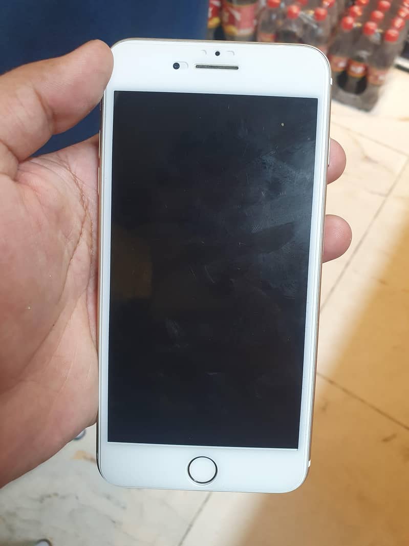 Apple iPhone 7 Plus 4