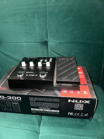 Nux MG-300 Guitar Multi FX Pedal