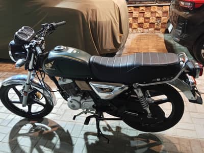 Honda 150 green just like brand new