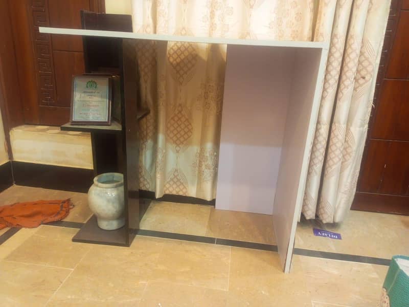 study table without chair 1