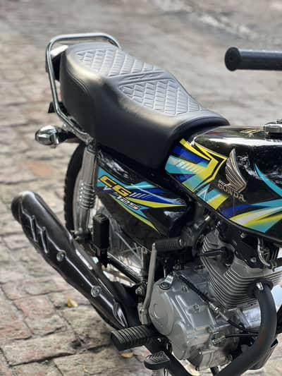 Honda 125 Black 2026