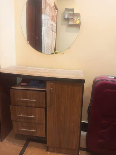 dressing table