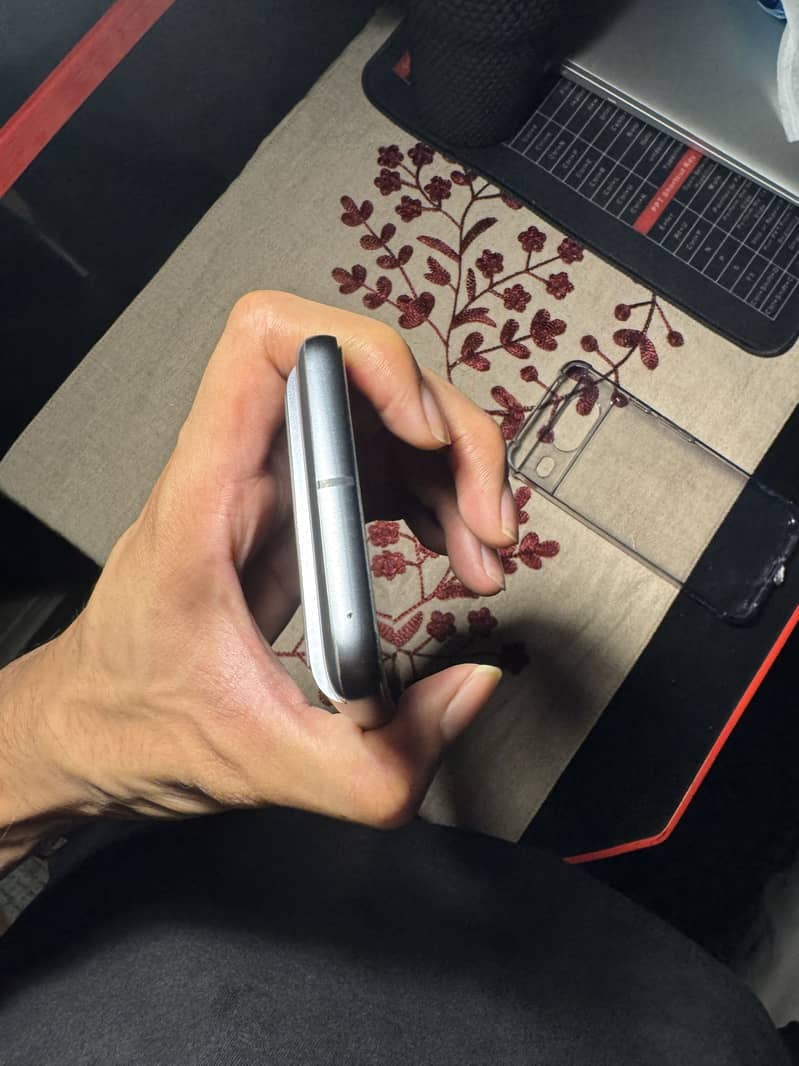 Google Pixel 8 8