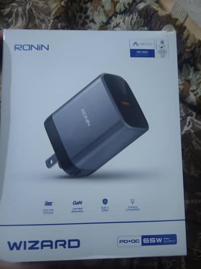 Ronin 65 watt maxx original in warrenty charger