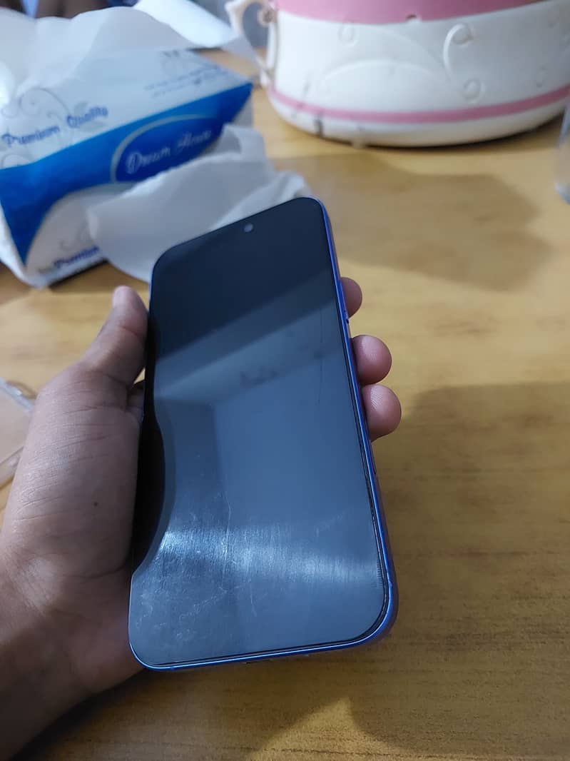 Apple iPhone 16 Plus 1