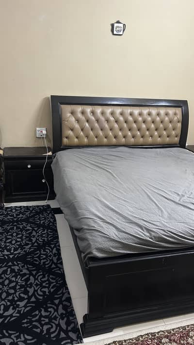 BED SET | Double Bed | Dressing Table | 2 Side Tables