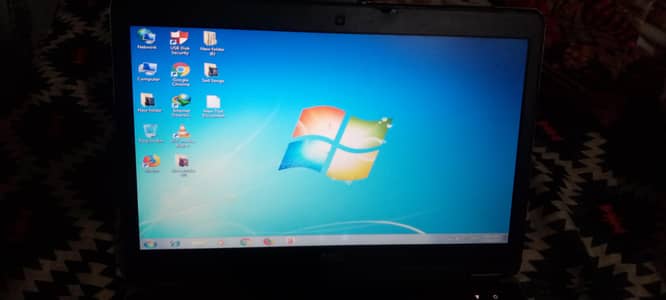 Dell core I5 4GB and 300 GB