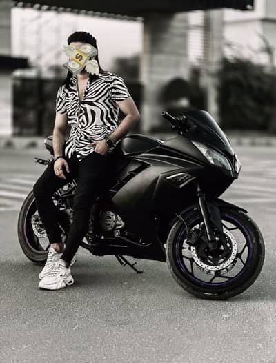 1. Skyline 150 2017 | Black Wrap | Original Green | Registered
