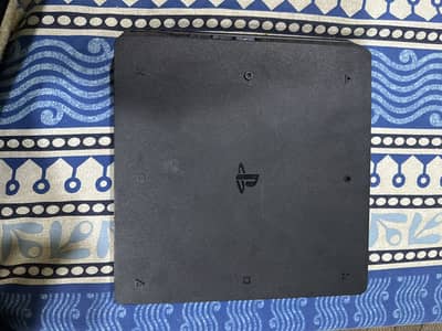 Play Station 4 FOR SALE