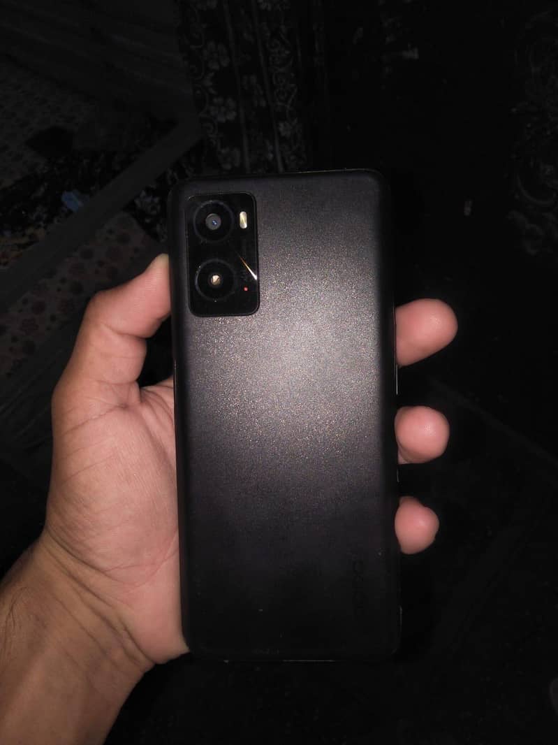 OPPO A76 3