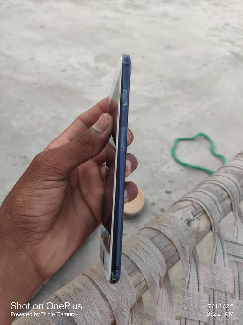 Apple iPhone 7 Plus 2