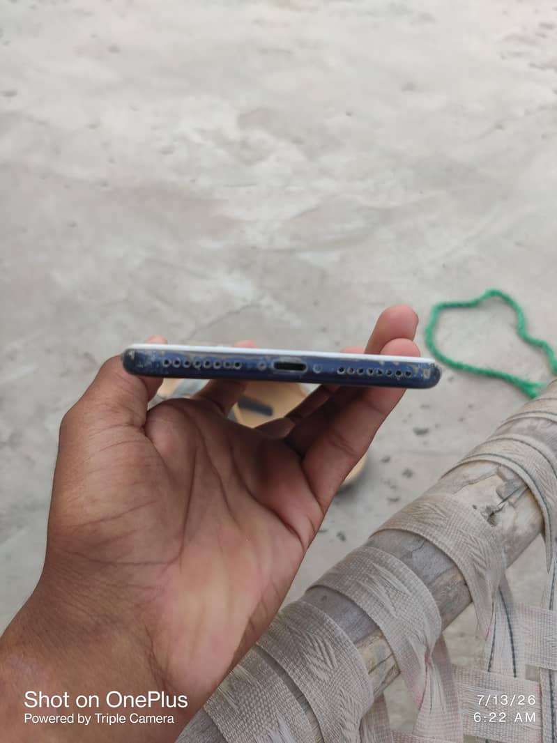 Apple iPhone 7 Plus 3