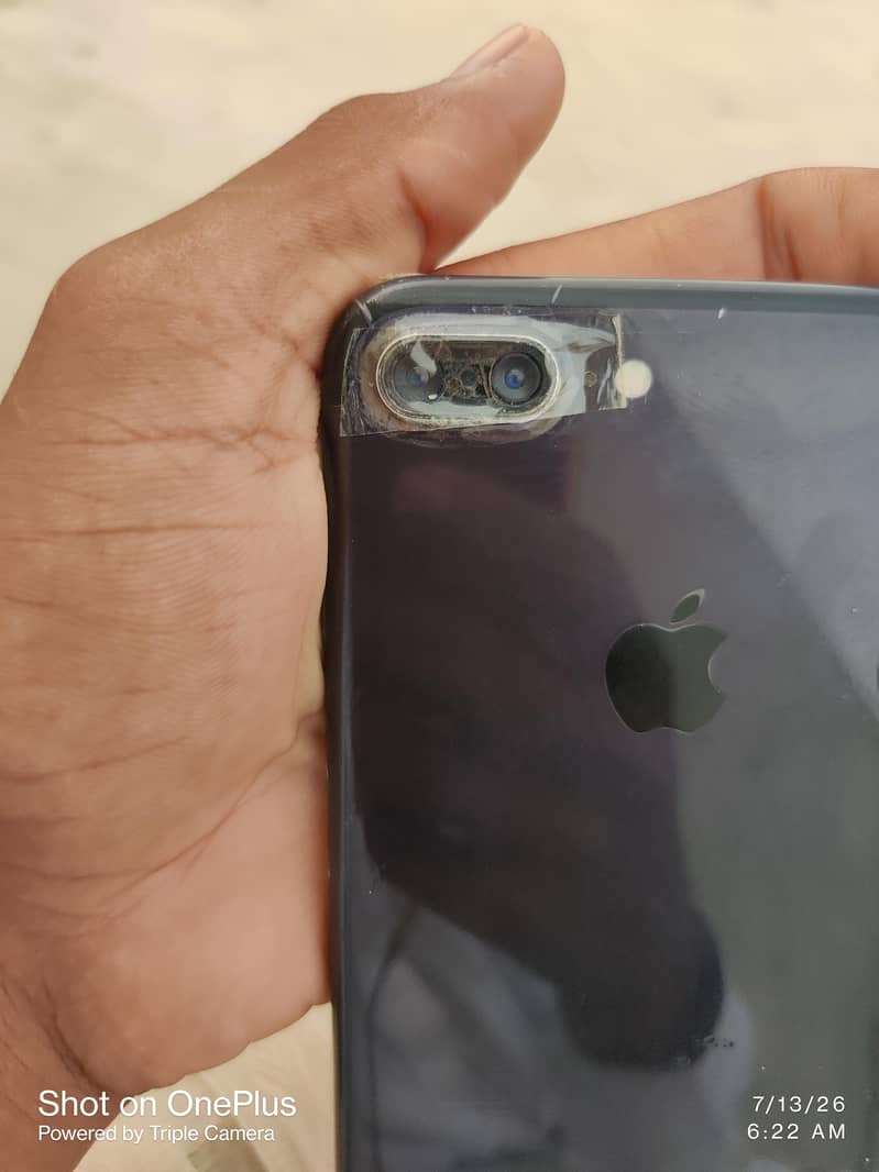 Apple iPhone 7 Plus 6
