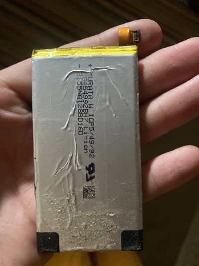 Aquos r3 battery and orignal panel avaible All ok haii