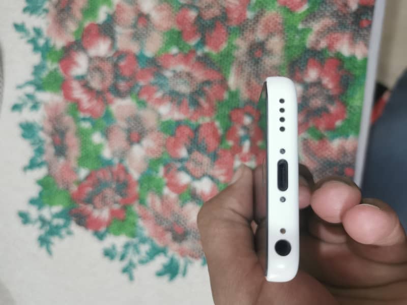 Apple iPhone 5c 2