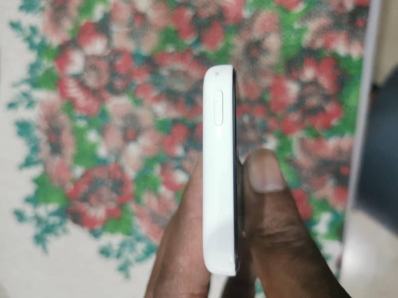 Apple iPhone 5c 3