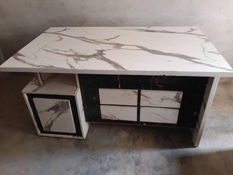 Office Table 0