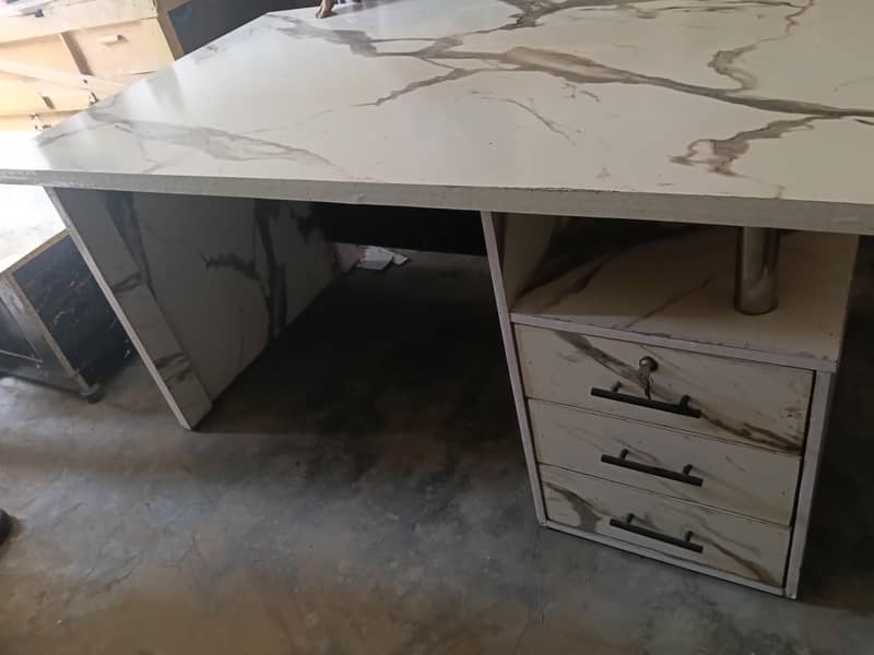 Office Table 4