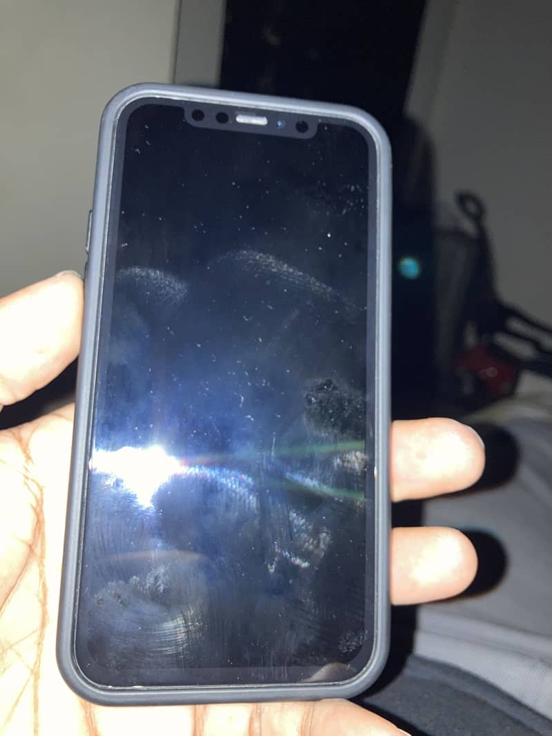 Apple iPhone 11 Pro 2