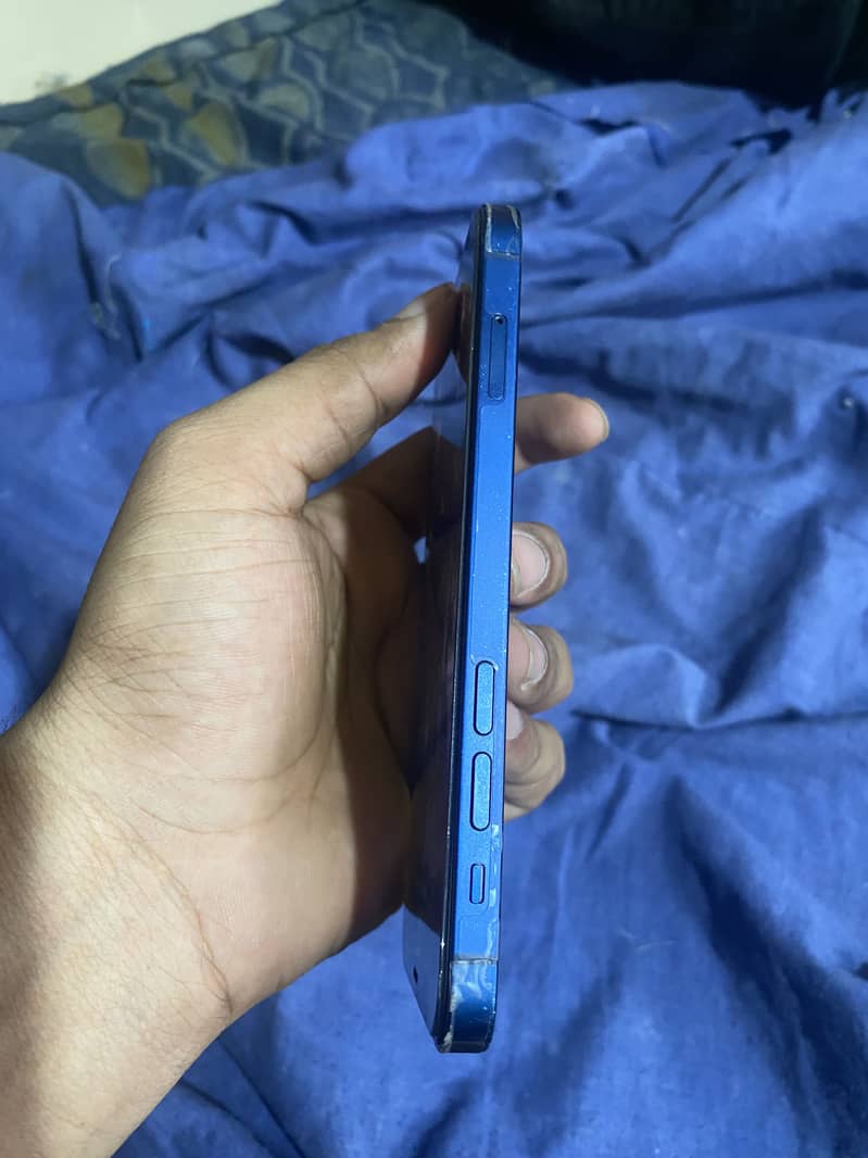 Apple iPhone 12 1