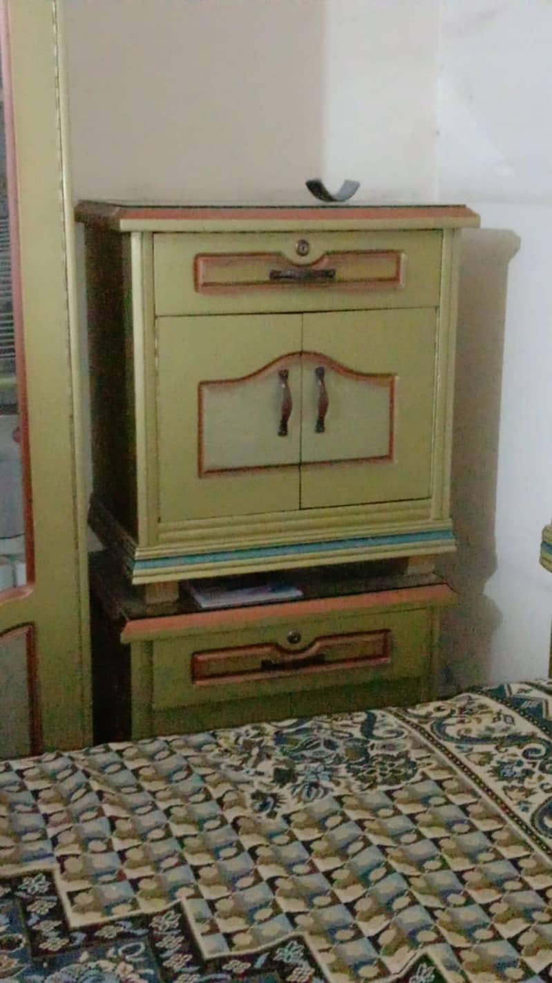 Bed, Side table and Dressing Table 2