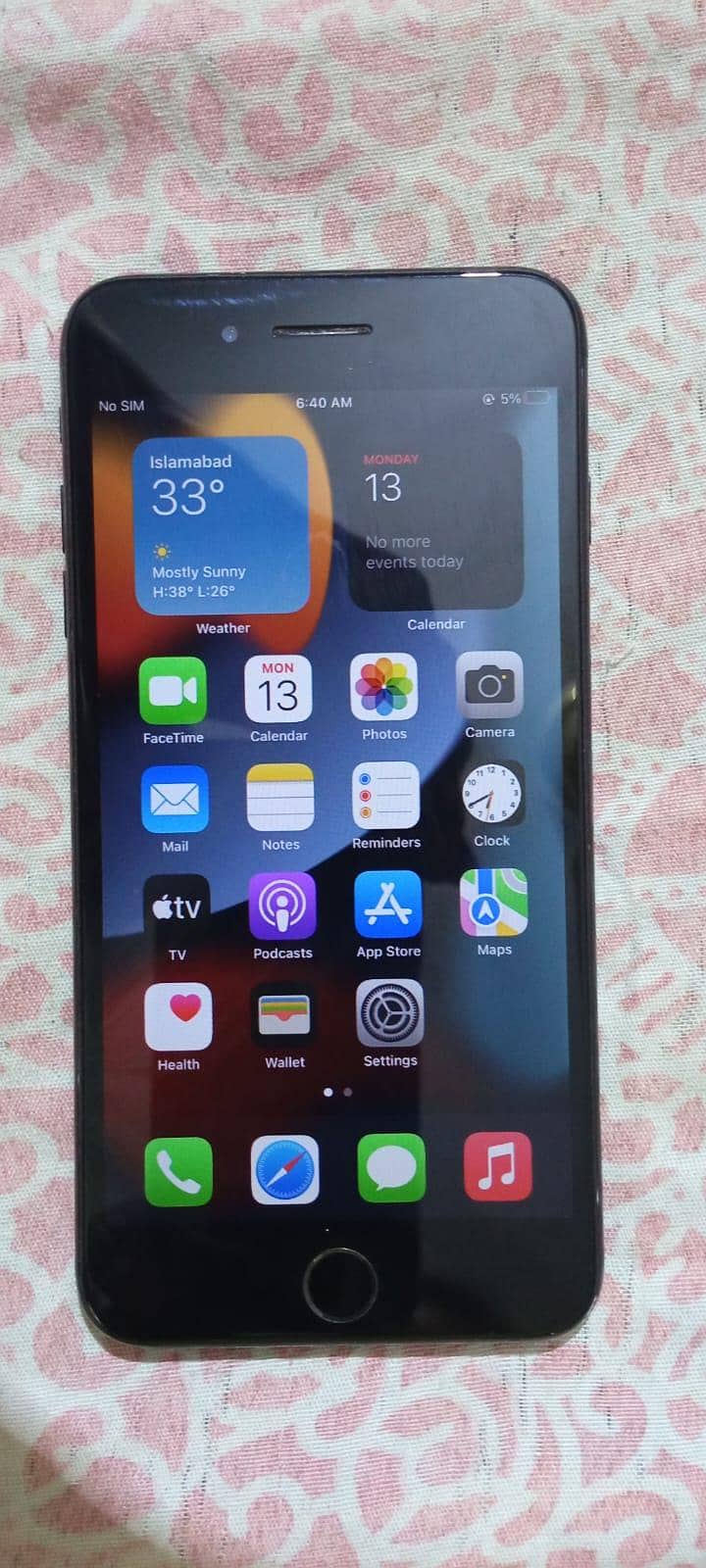 Apple iPhone 7 Plus 0