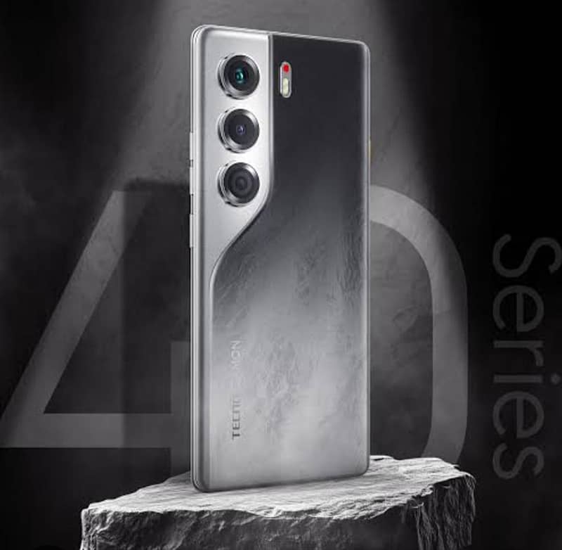 Tecno CAMON 40 Pro 1