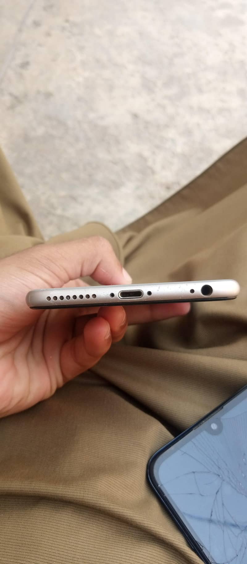 Apple iPhone 6s plus 4