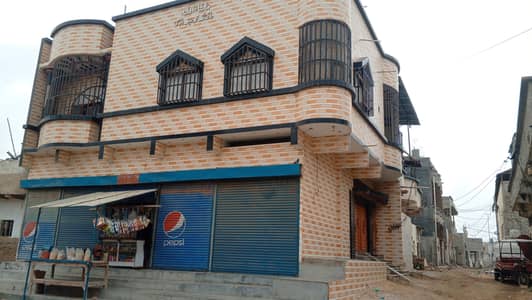 120 کا رہائشی پلس کمرشل بلڈنگ کارنر بلڈنگ پلس پانچ دکانیں