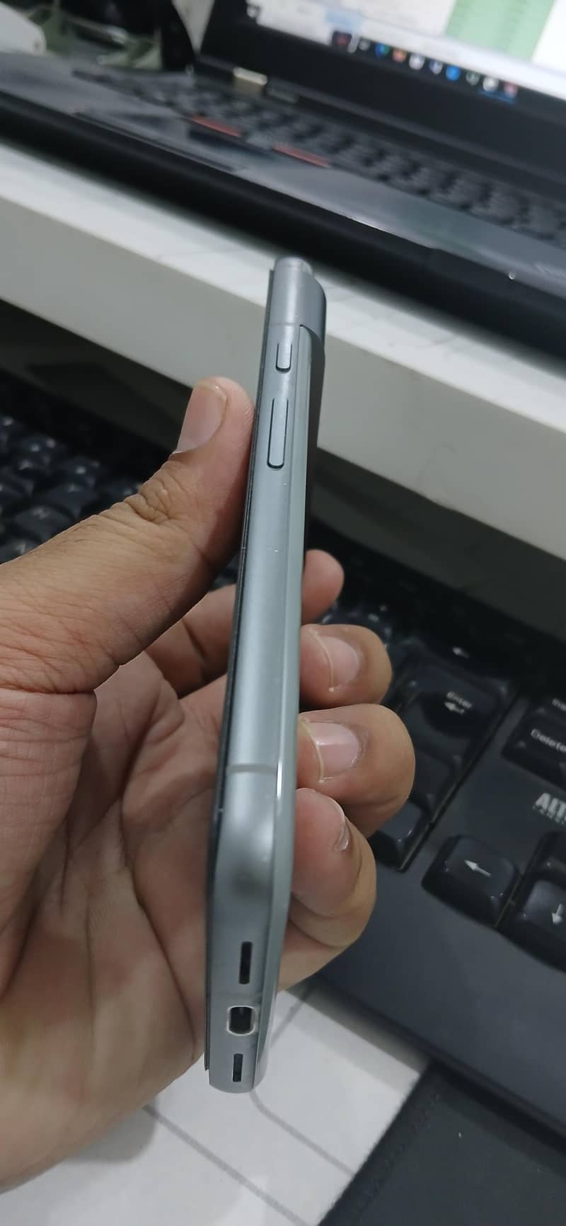 Google Pixel 8 1