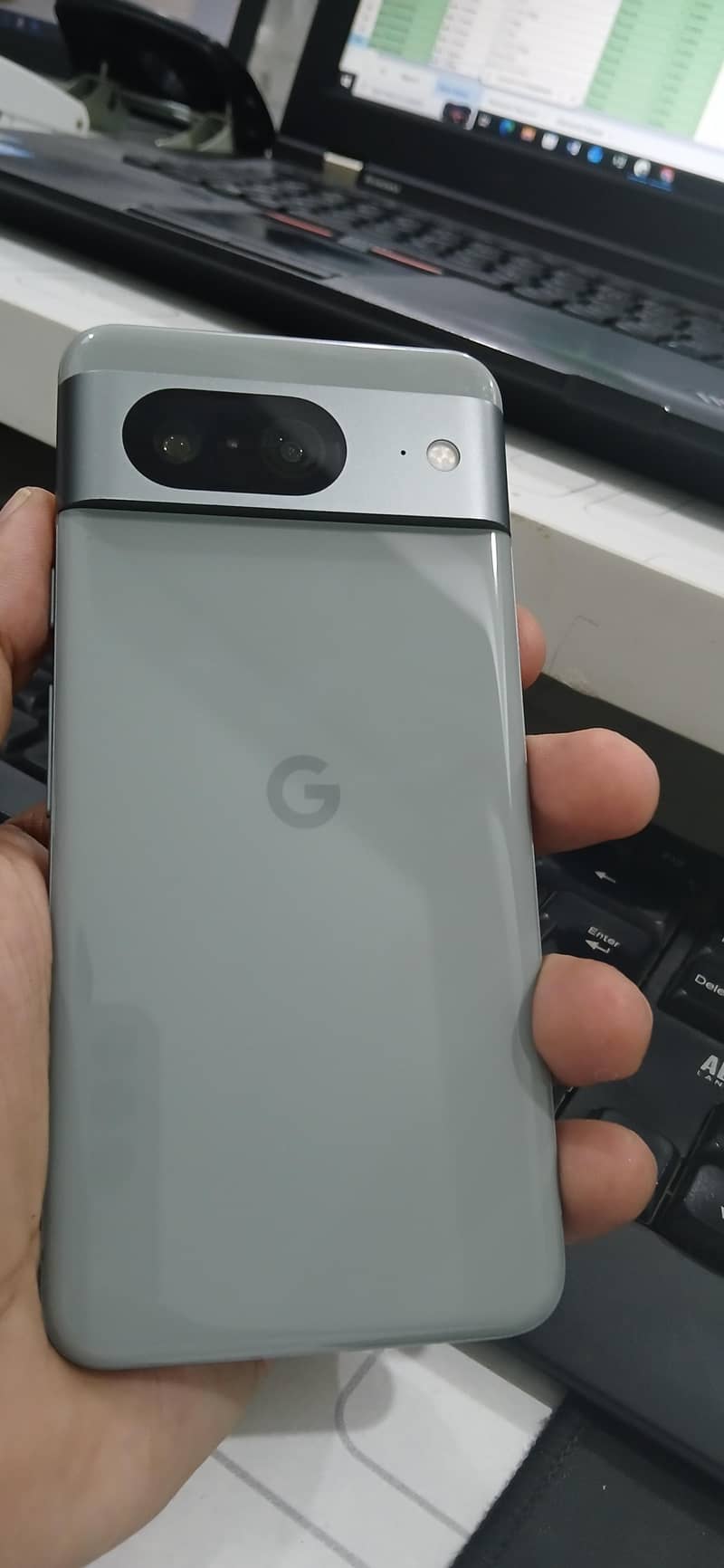 Google Pixel 8 3