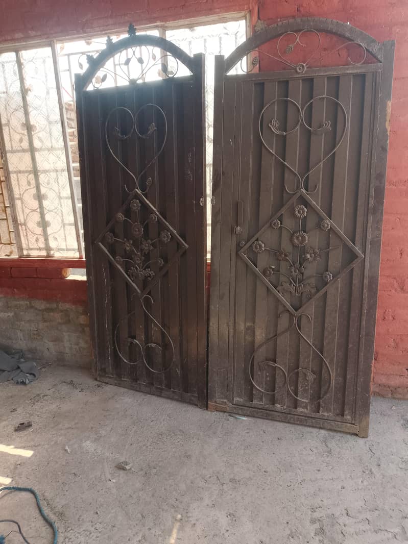 Main gate 0
