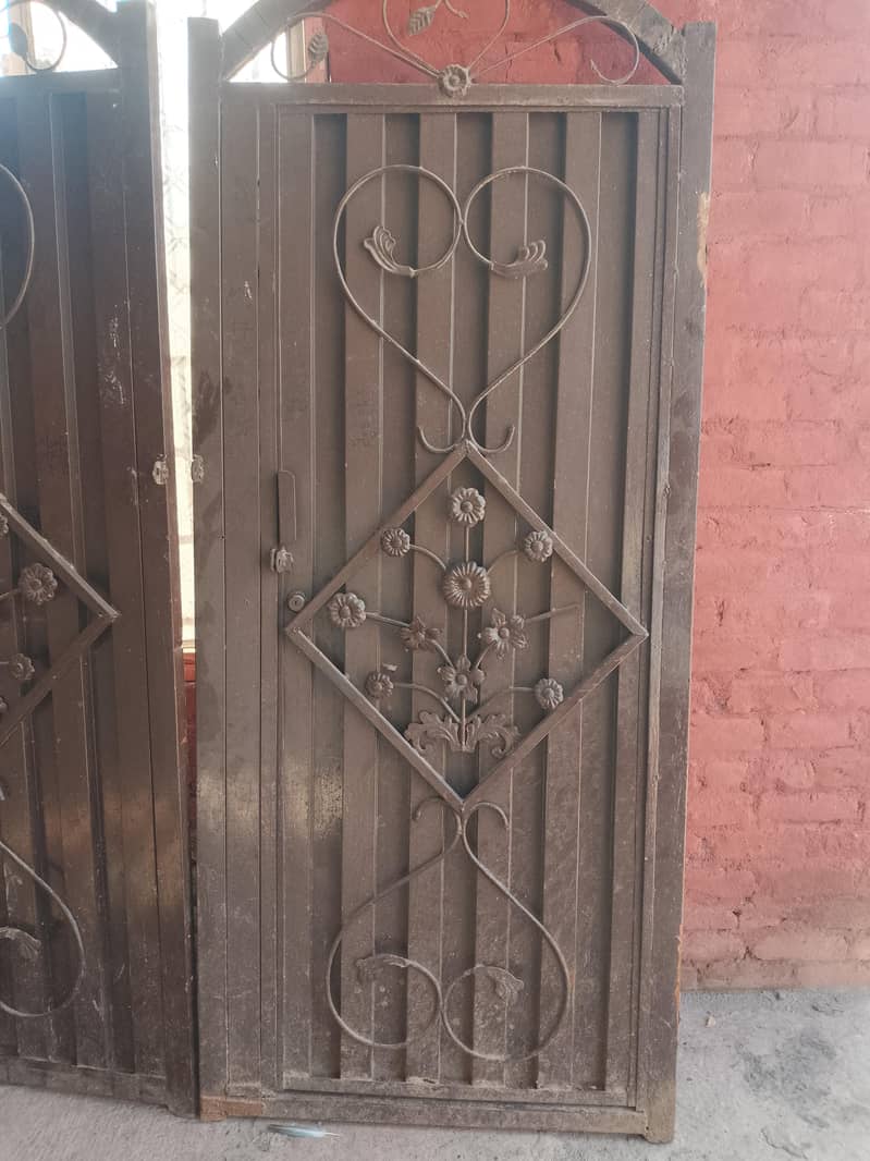 Main gate 3