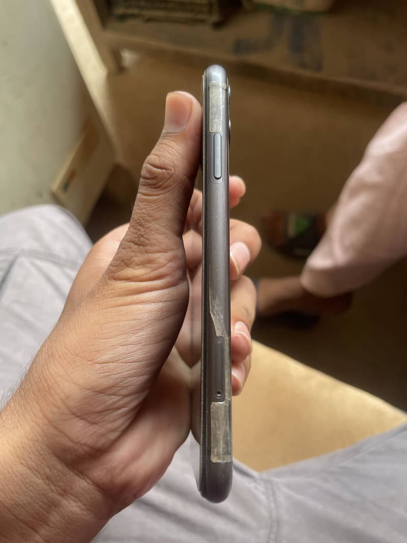 Apple iPhone 11 5