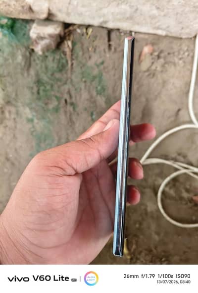 Vivo V30