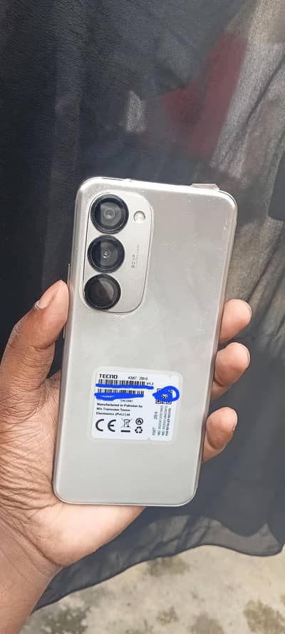 Tecno spark 40 pro plus