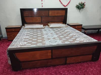 king size bed with side tables , dressing and 3 table set urgent sell