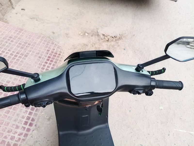 Revoo 10