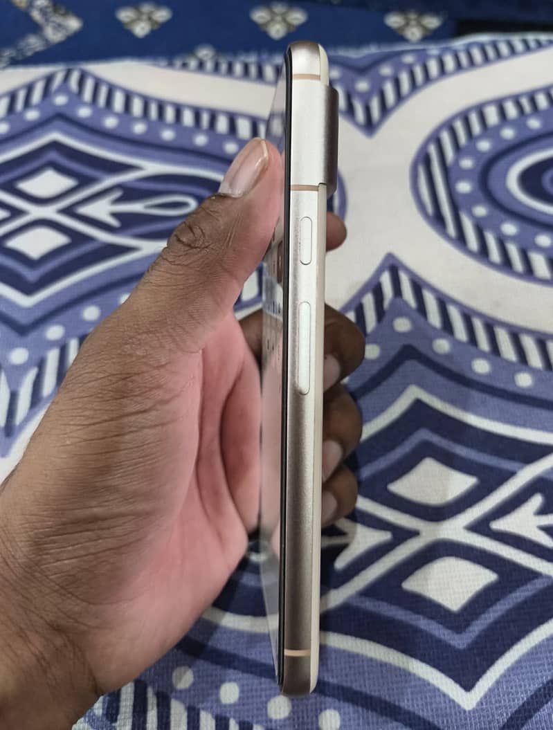 Google Pixel 8 2