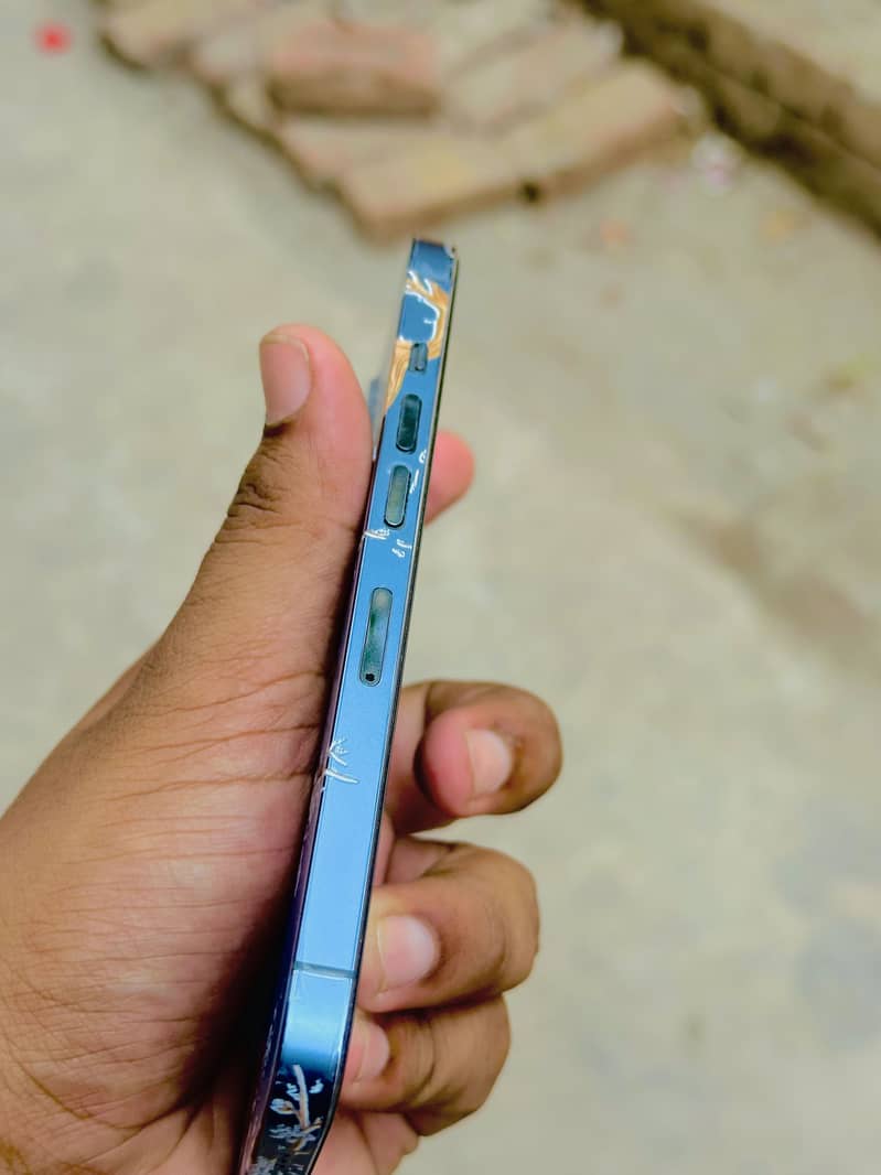 Apple iPhone 13 Pro 3