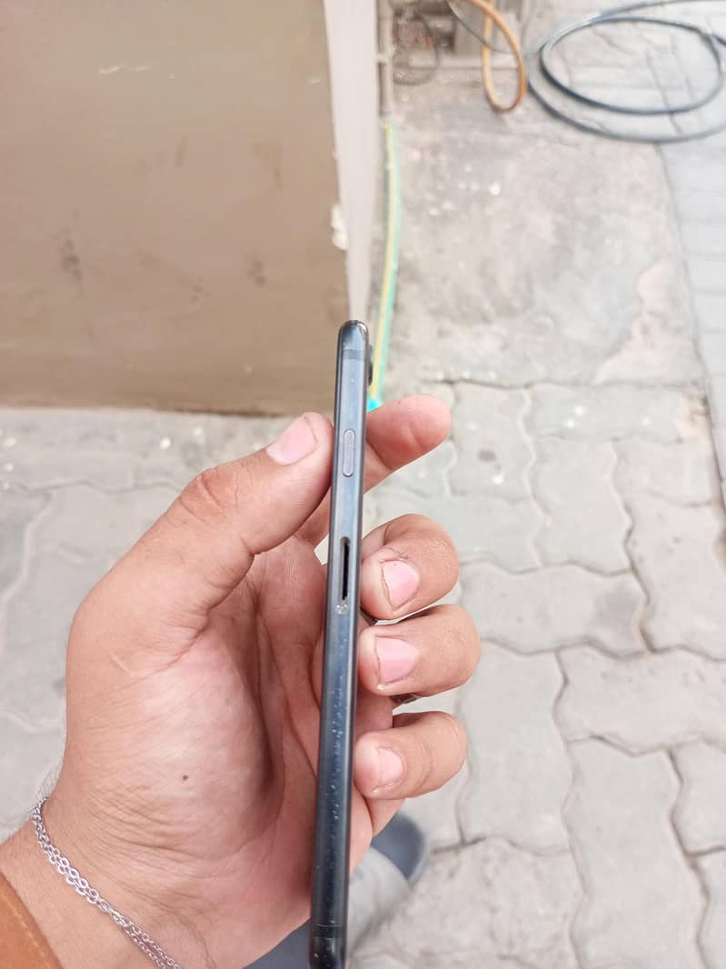Apple iPhone 7 3